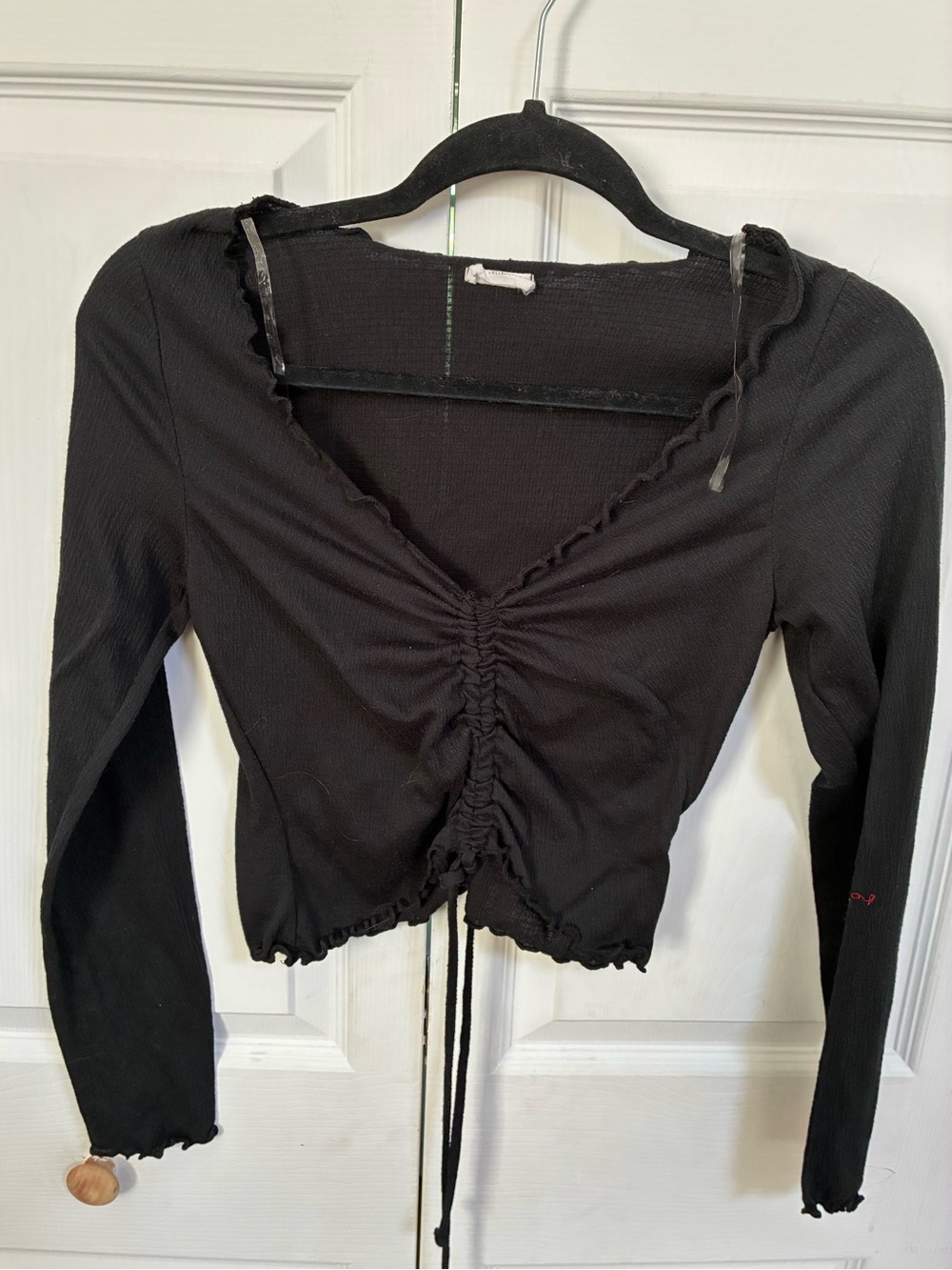 Le Lis Black Ruched V-Neck Long Sleeve Top